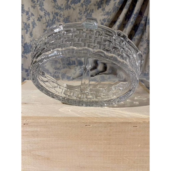 Clear Glass Basket - Perfect for Spring or Easter! - Picture 9 of 10